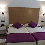 מלון La Noyesa *** Superior 3*