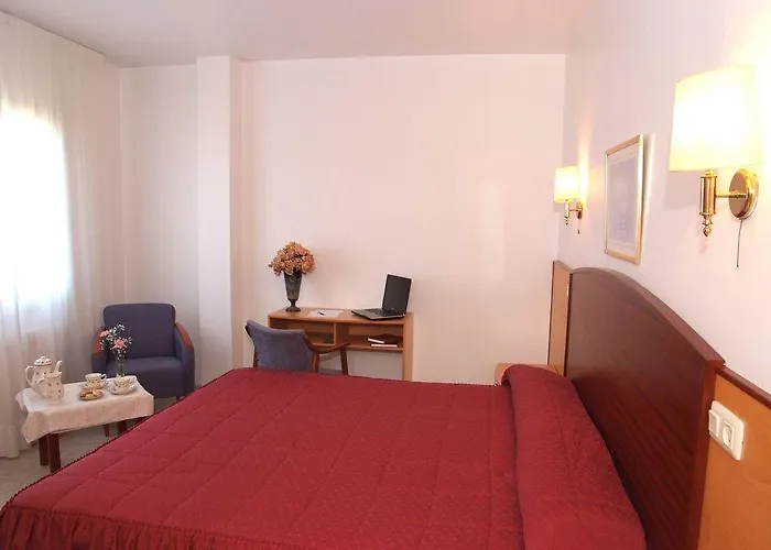 Ξενοδοχείο La Noyesa *** Superior 3*