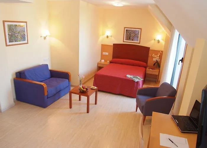 Ξενοδοχείο La Noyesa *** Superior