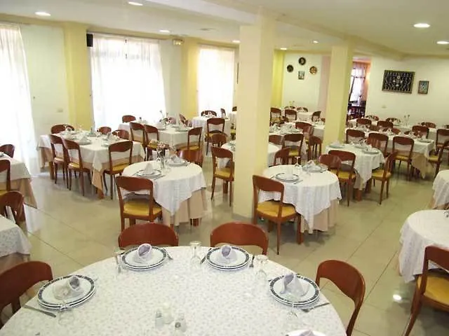 Otel La Noyesa *** Superior